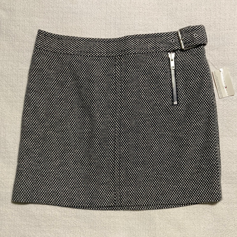 Vintage Y2K NWT Tommy Hilfiger Black & White Lined Tweed Skirt Size 10P